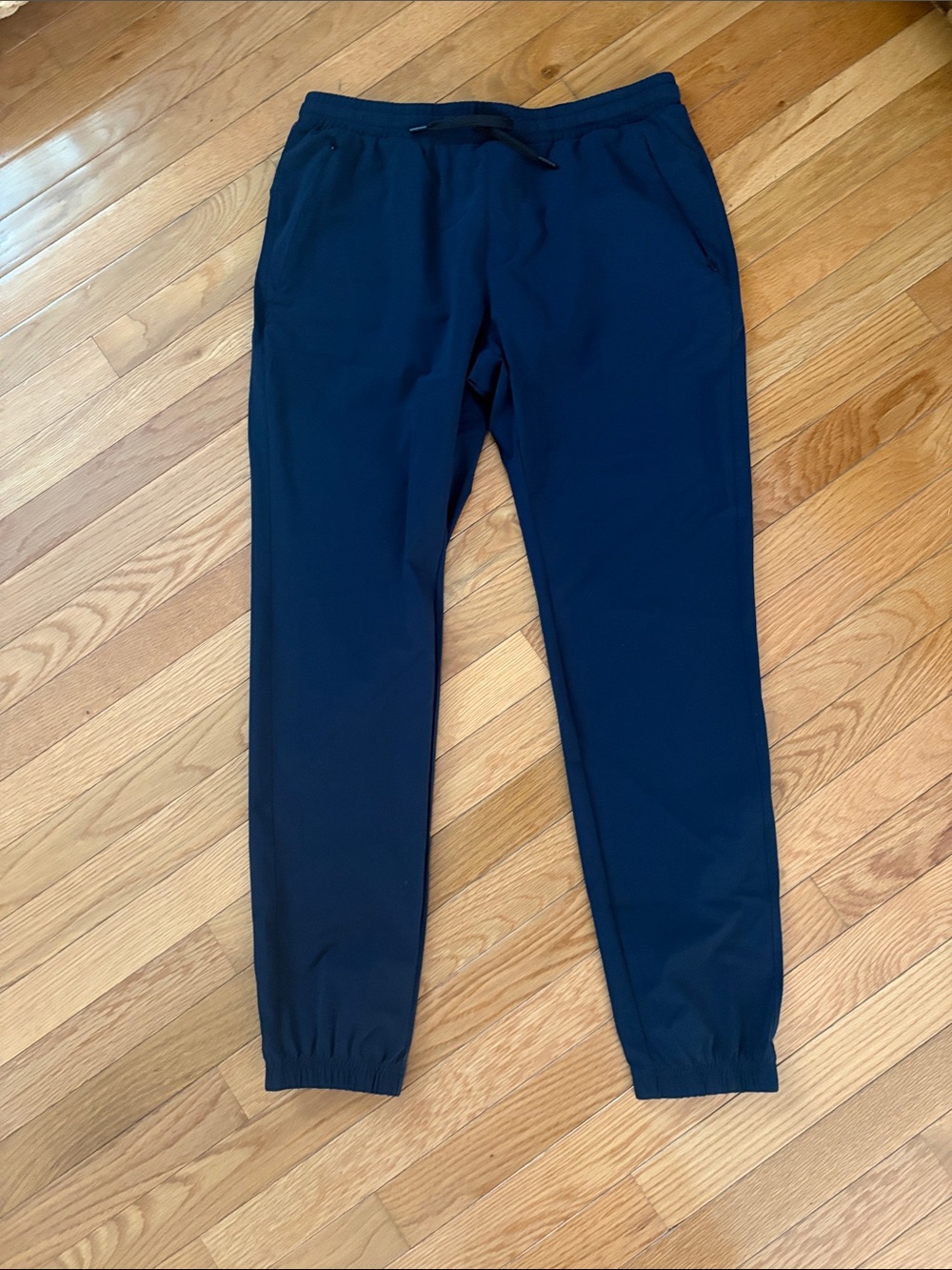 Unrl Men's navy Performance Jogger with Drawstring